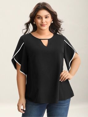 BloomChic Color Contrast Petal Sleeve Top Black w/White Trim size 1X (14-16)
